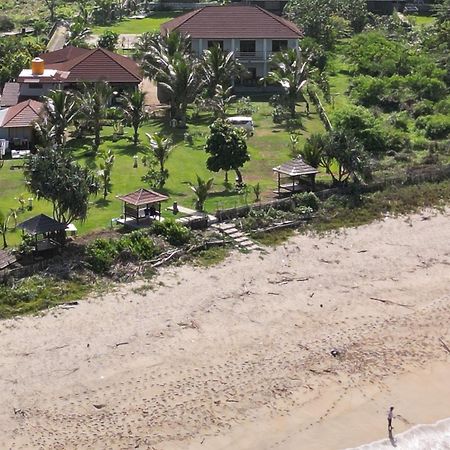 Mama Nings Beach Hotel Sekongkang Exteriör bild